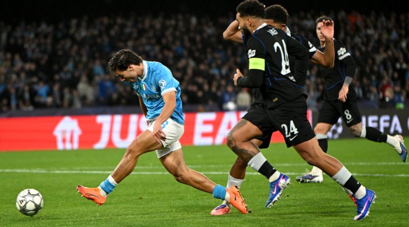 Vergara'nın şık golü, Napoli'ye umut ve beraberliği getirdi