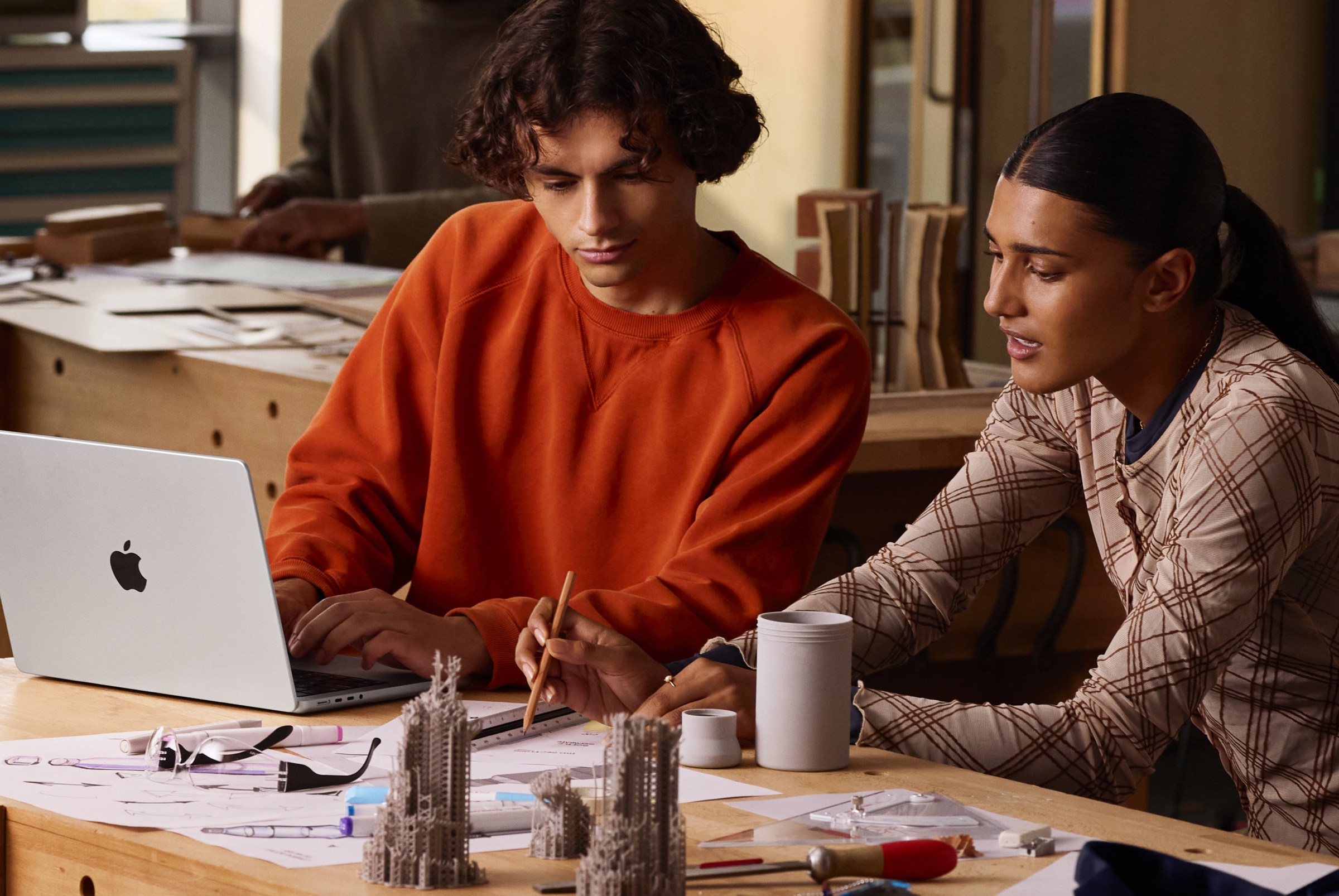 Hız, stil, güç: MacBook fırsatları kaçmaz!