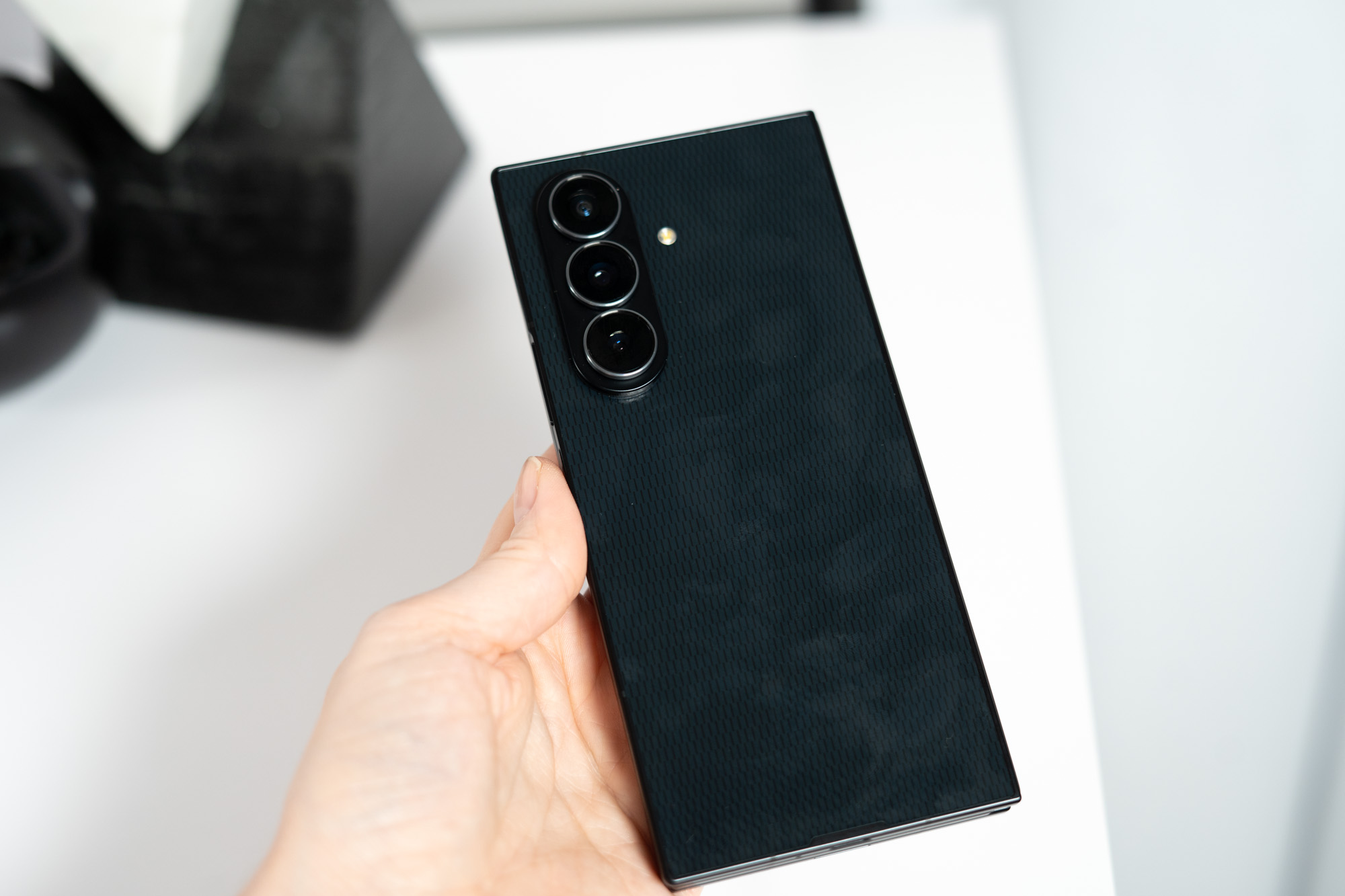 Katlan, açılır, dönüştürülür; geleceğin ekranı burada