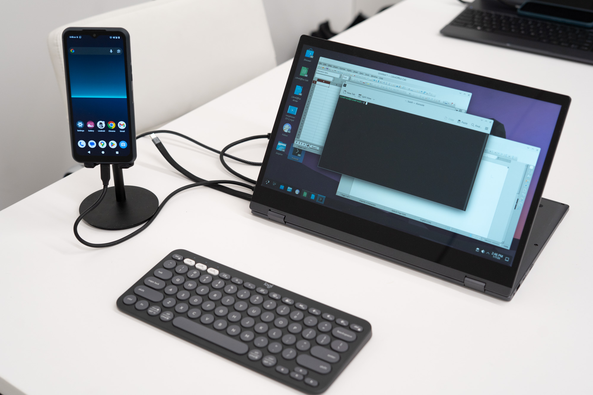 Üç işletim sistemi bir arada, mobilin sınırlarını zorladı