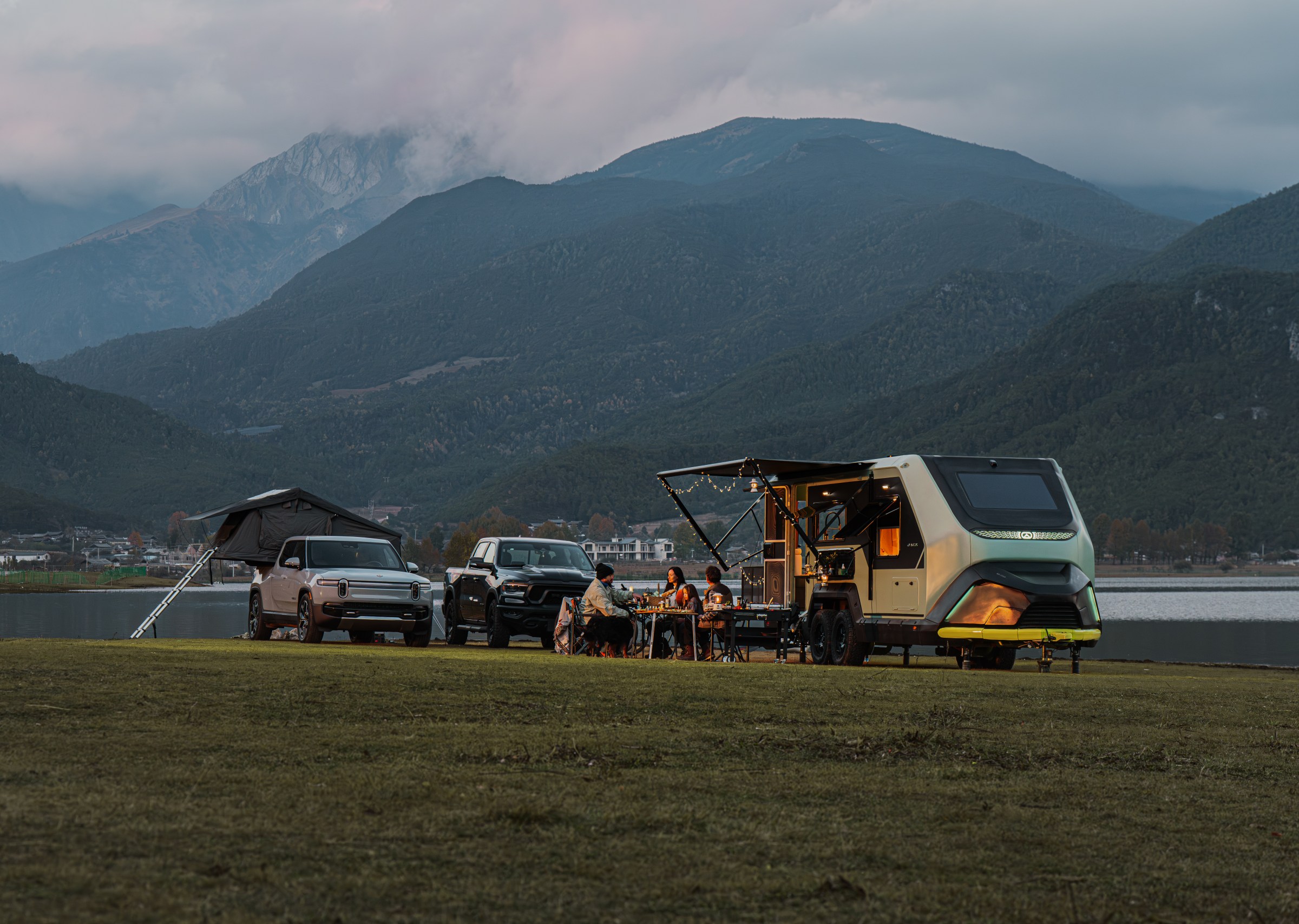 Enerji dolu yolculuk, elektrikli kamyonlara destek, çekme ve şarj bir