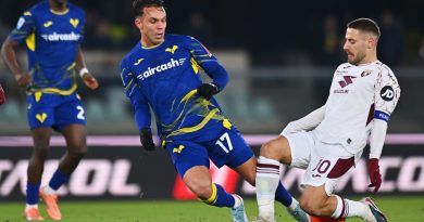 Genç yıldız Napoli'de, Lazio hayal kırıklığına uğradı