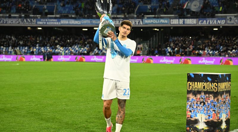 Napoli'den Verona'ya karşı dramatik, skor eşitliğiyle sonuçlanan mücadele