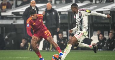 Jamaikalı yıldız, Aston Villa'ya geri döndü, Roma'da hüsran