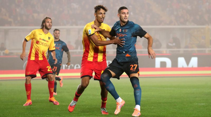 Napoli'den iki yıldız, yeni rotalara doğru yol alıyor