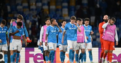 Sakatlıklar, fırsat yaratıyor; Napoli'nin gençleri sahaya!