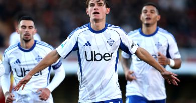 Genç yetenek, fiziksel eksiklikleri sebebiyle bekliyor