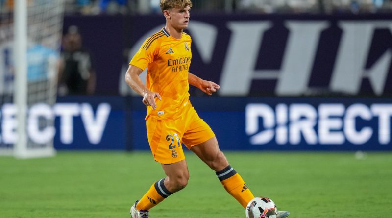 Genç sol bek Torino'da, geleceğe yatırım yapıldı