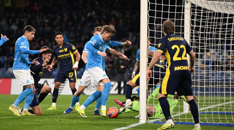 Golsüz beraberlik, şampiyonluk yarışında Napoli'nin zorlanması