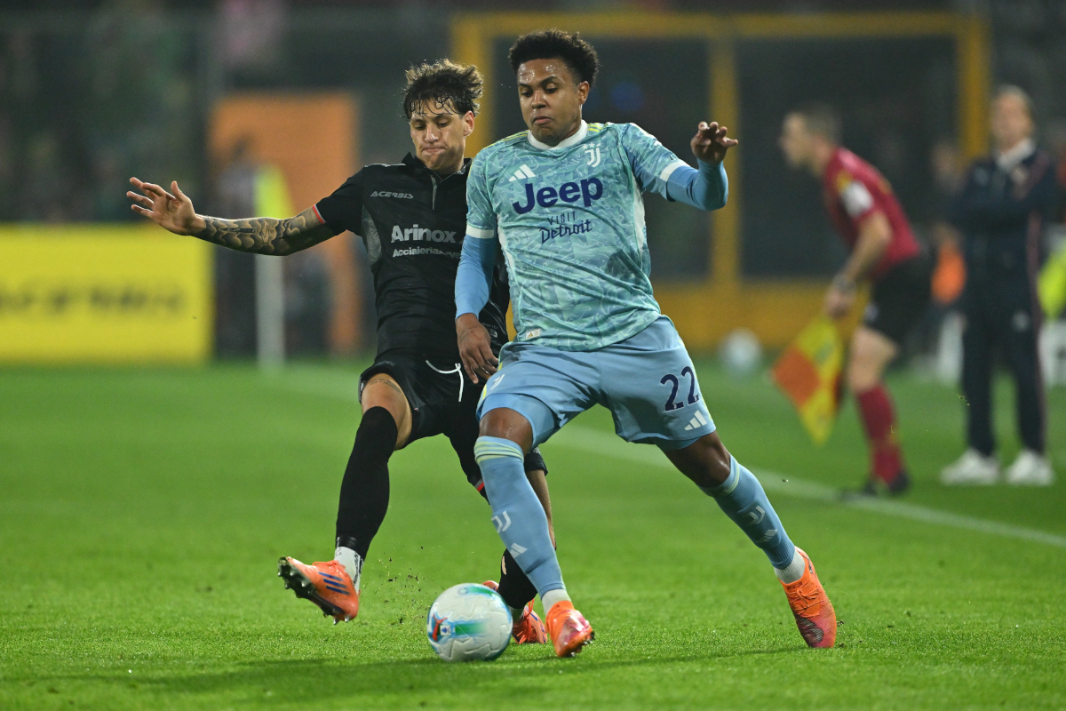 Baba McKennie isyan etti, dedikodulara meydan okudu!