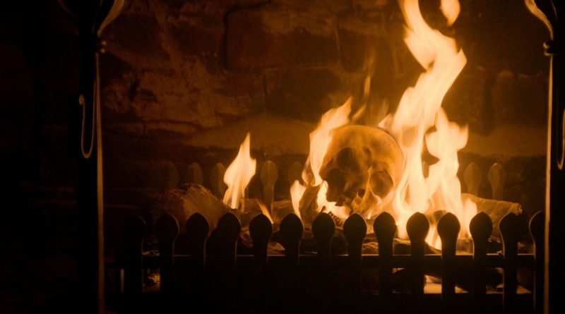 Yazar, yönetmenle anlaşmazlık; ateş ve kanın izinde farklı yollar