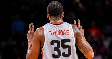 Blok kralı TaShawn Thomas, tarihe geçti, rekor kırıldı!