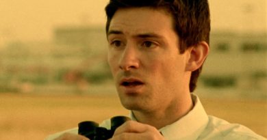 Karmaşık, zekice, düşündürücü, minimal, zamanın bükülmesi