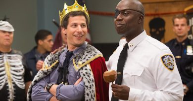 Gülmek, dedektiflik, Brooklyn Nine-Nine'dan yaratıcılar