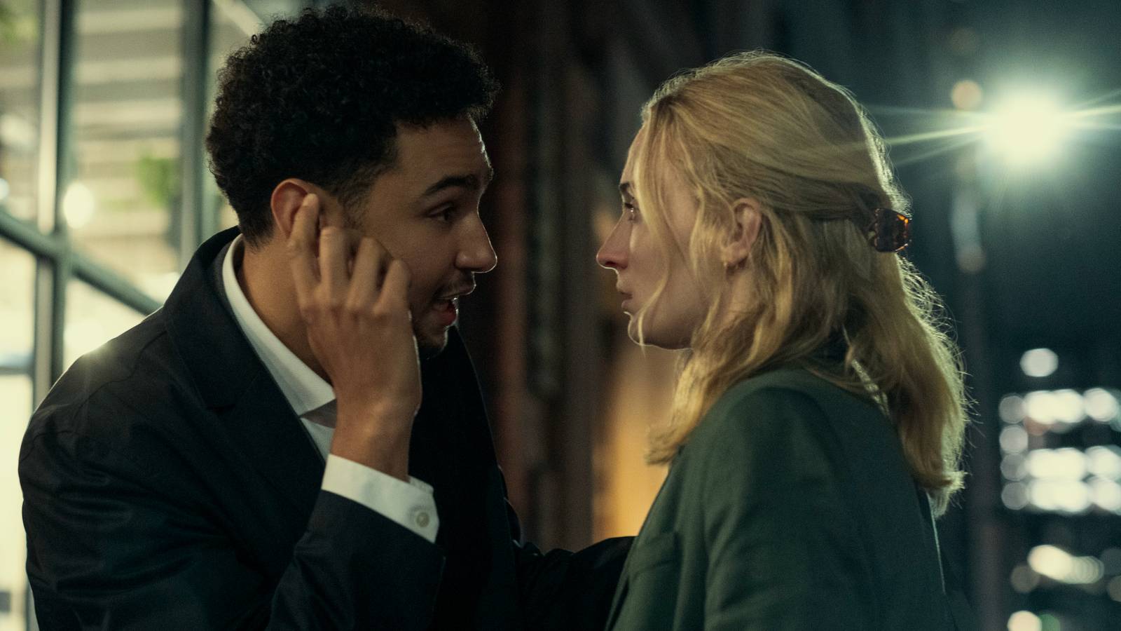 Soygun, gerilim, Sophie Turner, karmaşık olay örgüsü