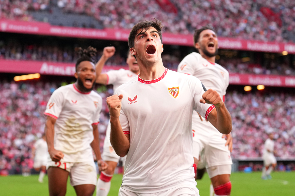 Genç yetenek Giovane, Napoli'de yeni sayfa açıyor