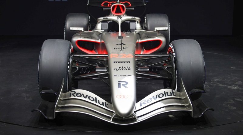 Gri tonlar, kırmızı detaylar, Formula 1 heyecanı, tartışma yaratıyor