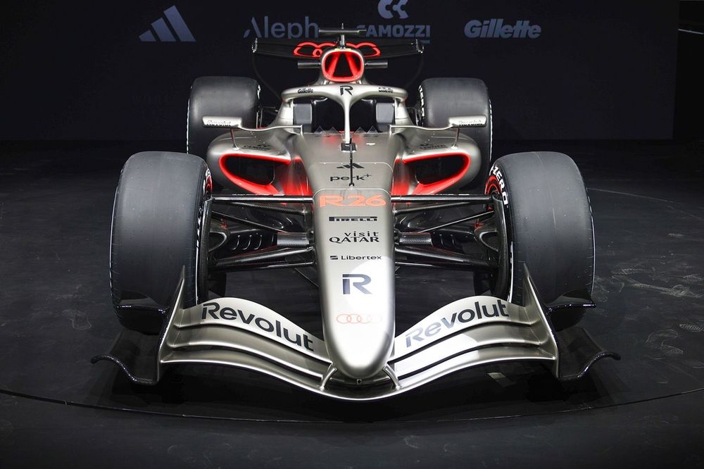 Gri tonlar, kırmızı vurgular, Formula 1'e yeni bir soluk