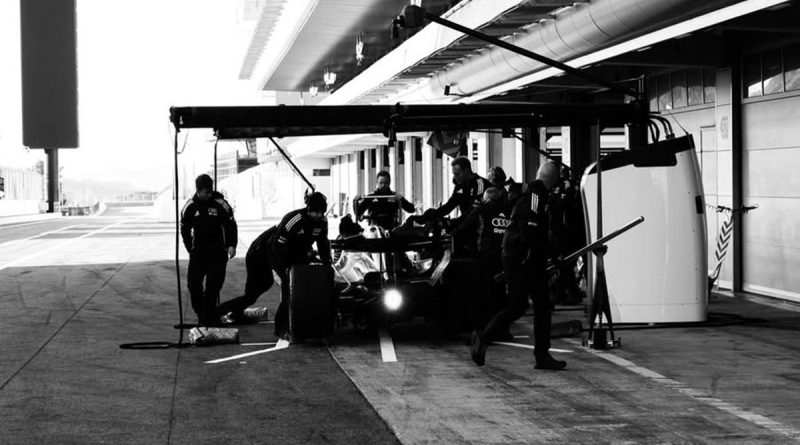 Sessizlik, heyecan, gelecek motorlar, gizemli testler