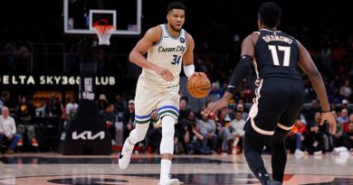 Yıldız parladı, galibiyet geldi, Bucks güldü!