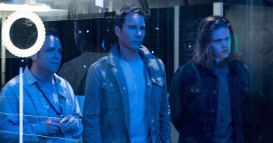 Zaman yolculuğu, karmaşık karakterler, sürükleyici hikaye