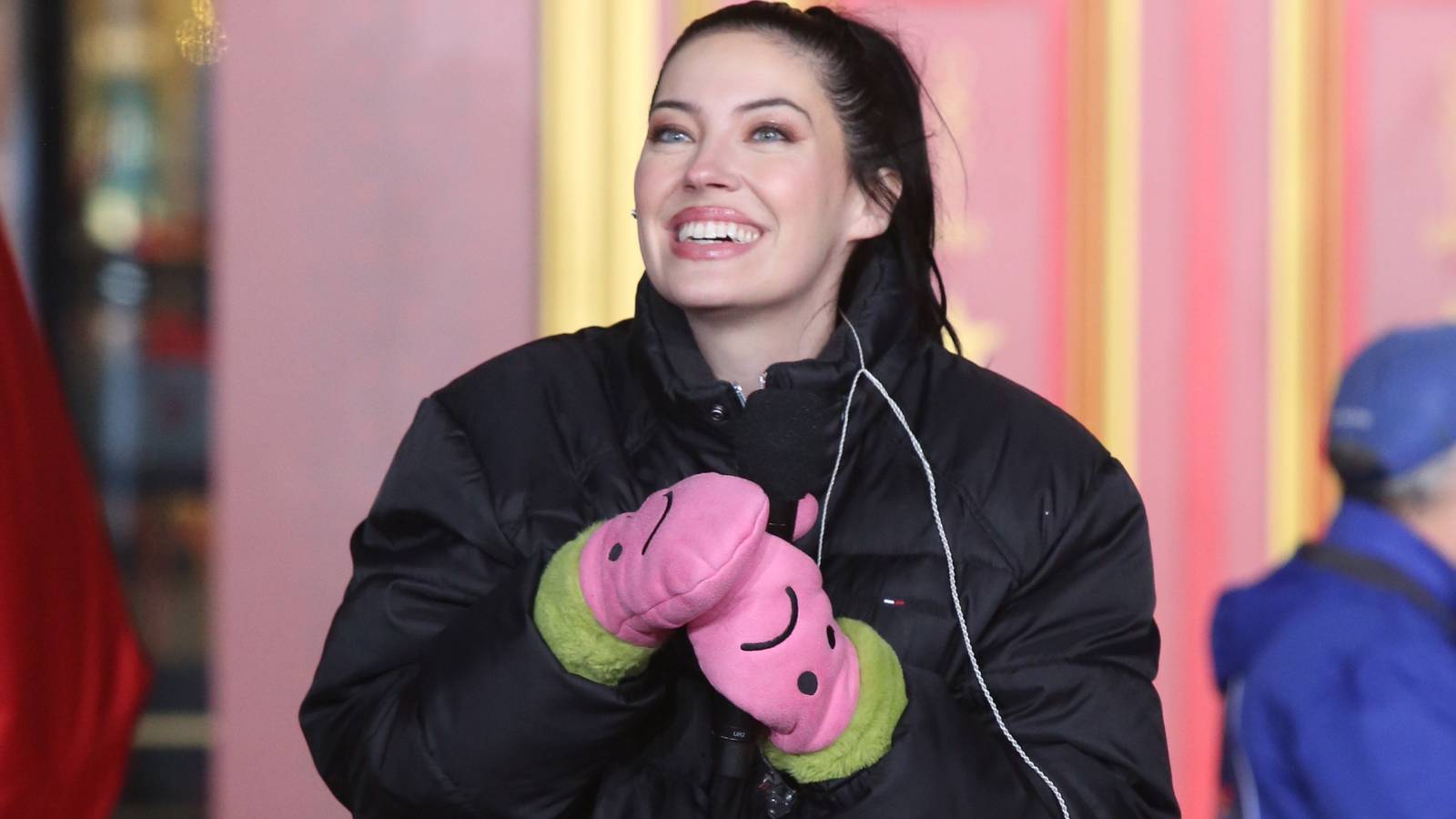 Coşku eksilmedi, müzik yükseldi, yağmurla dans!