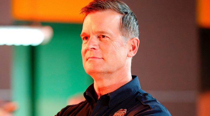 Karakterin kaybı, beklenmedik bir karar, finansal baskı, dizi evreni