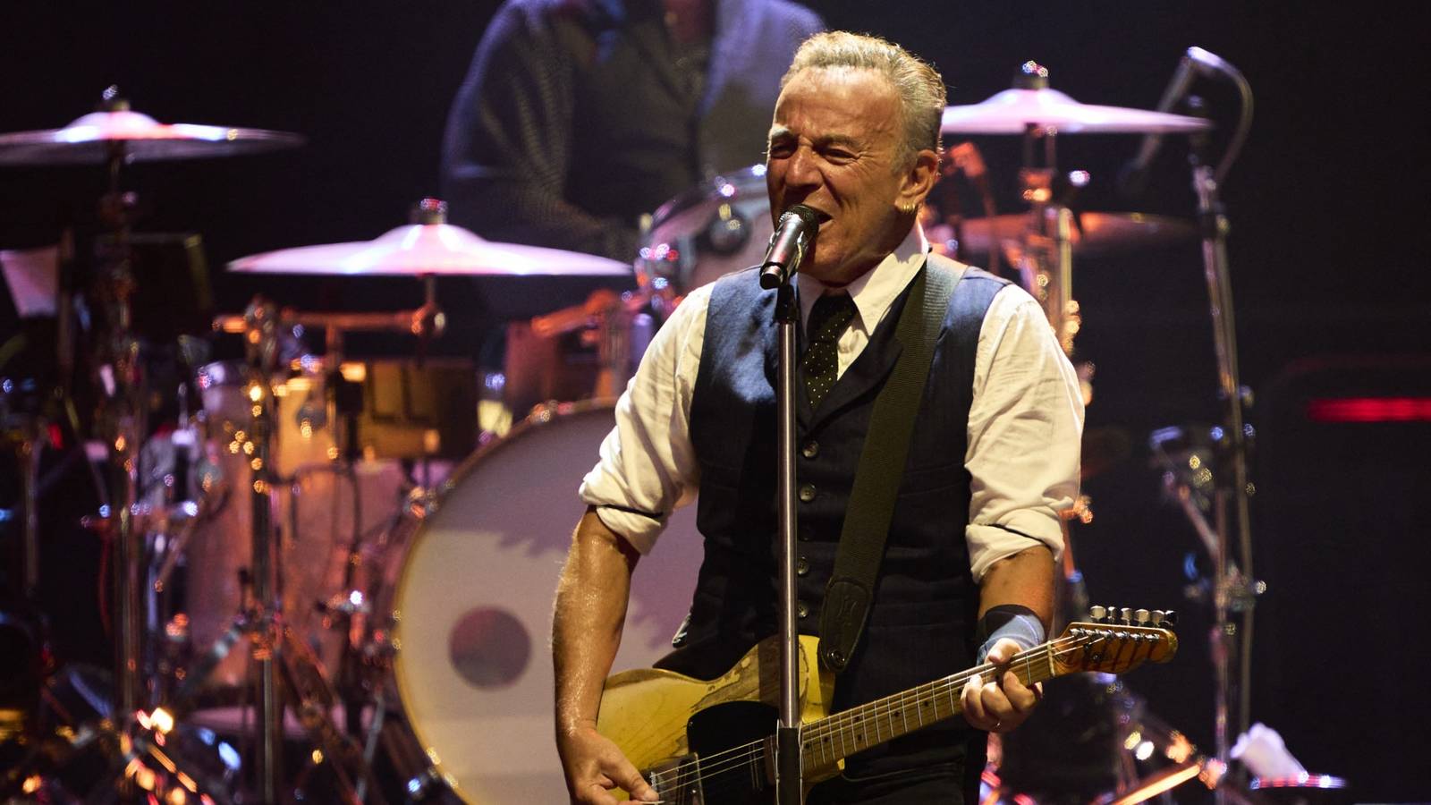 Umut şarkılarda, direniş Minneapolis'te yankılanıyor