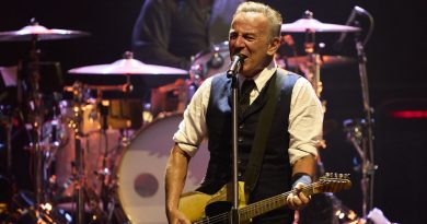 Umut şarkılarda, direniş Minneapolis'te yankılanıyor