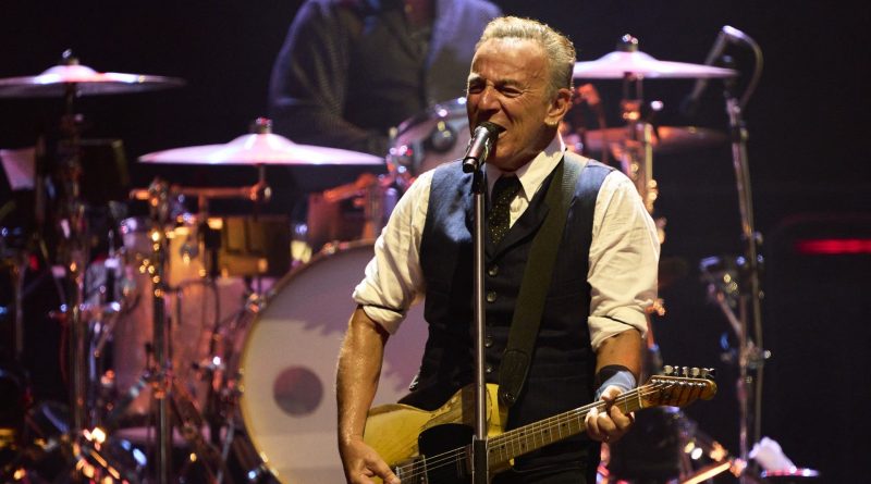 Umut şarkılarda, direniş Minneapolis'te yankılanıyor