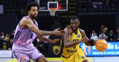 Bartley'nin performansı, AEK'ye galibiyeti getirdi