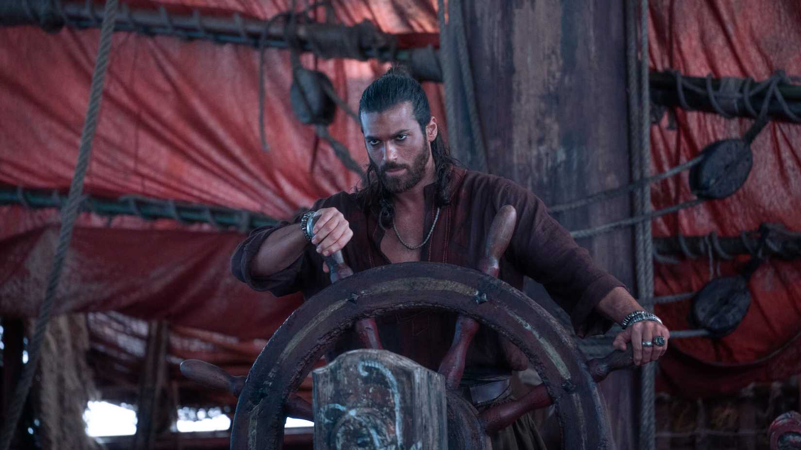 Efsane geri döndü, korsan rüzgarı Netflix'te esiyor!