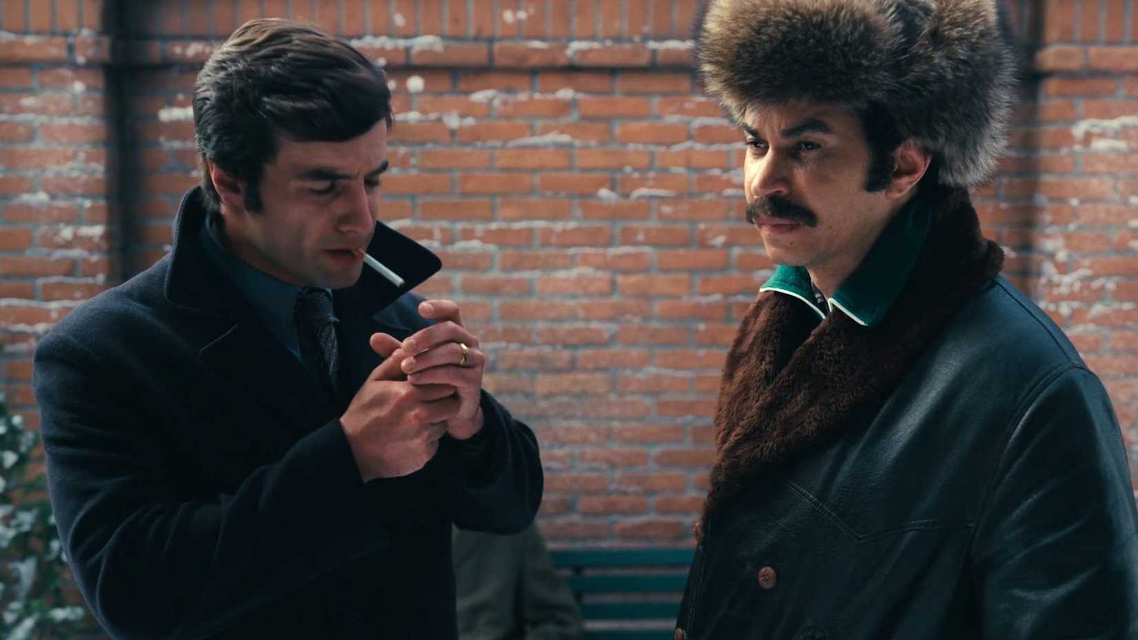 Gizem, atlar, casusluk, nefes kesen başlangıç