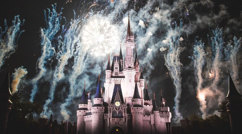 Tehdit, tutuklama, Disneyland, siyaset, bomba, sosyal medya