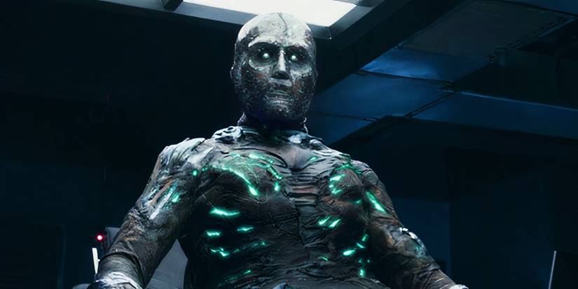 Karanlık yükseliş, Latveria'nın kaderi, tehdit beliriyor