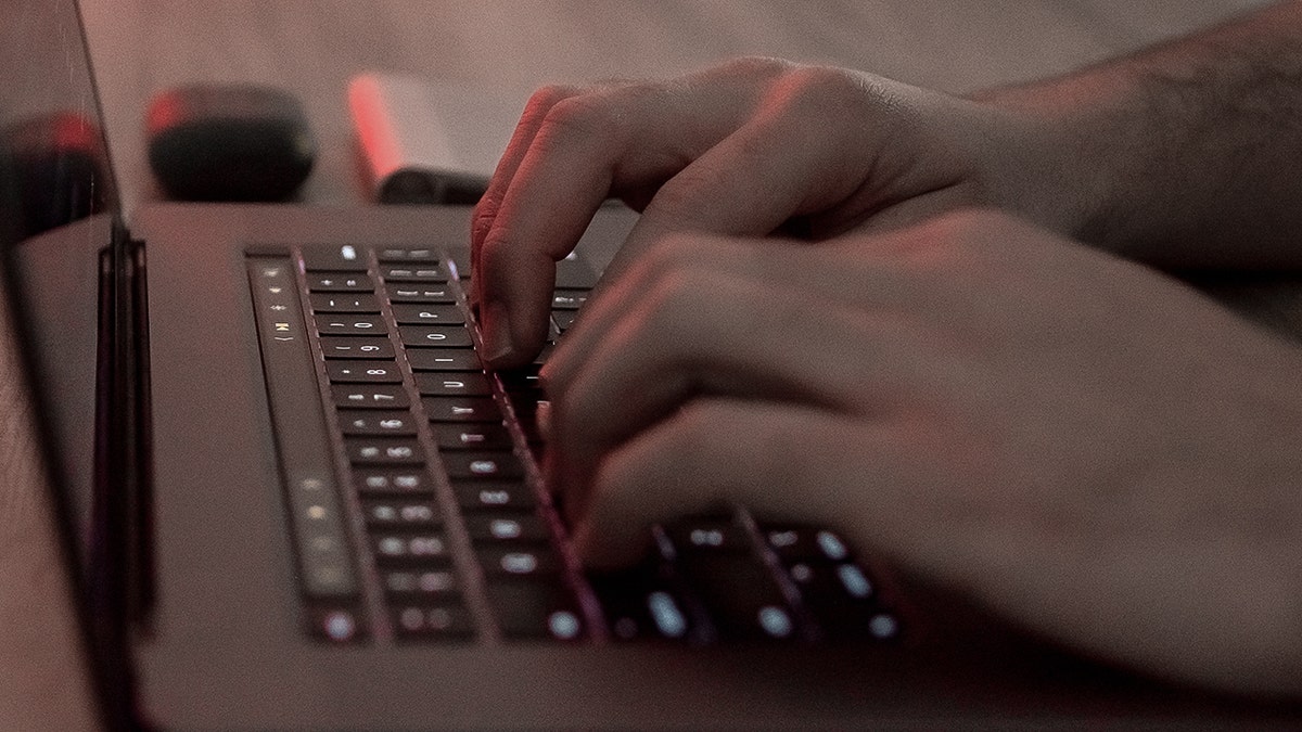 Unutmayın, dijital ayakiziniz silinebilir, kontrol sizde