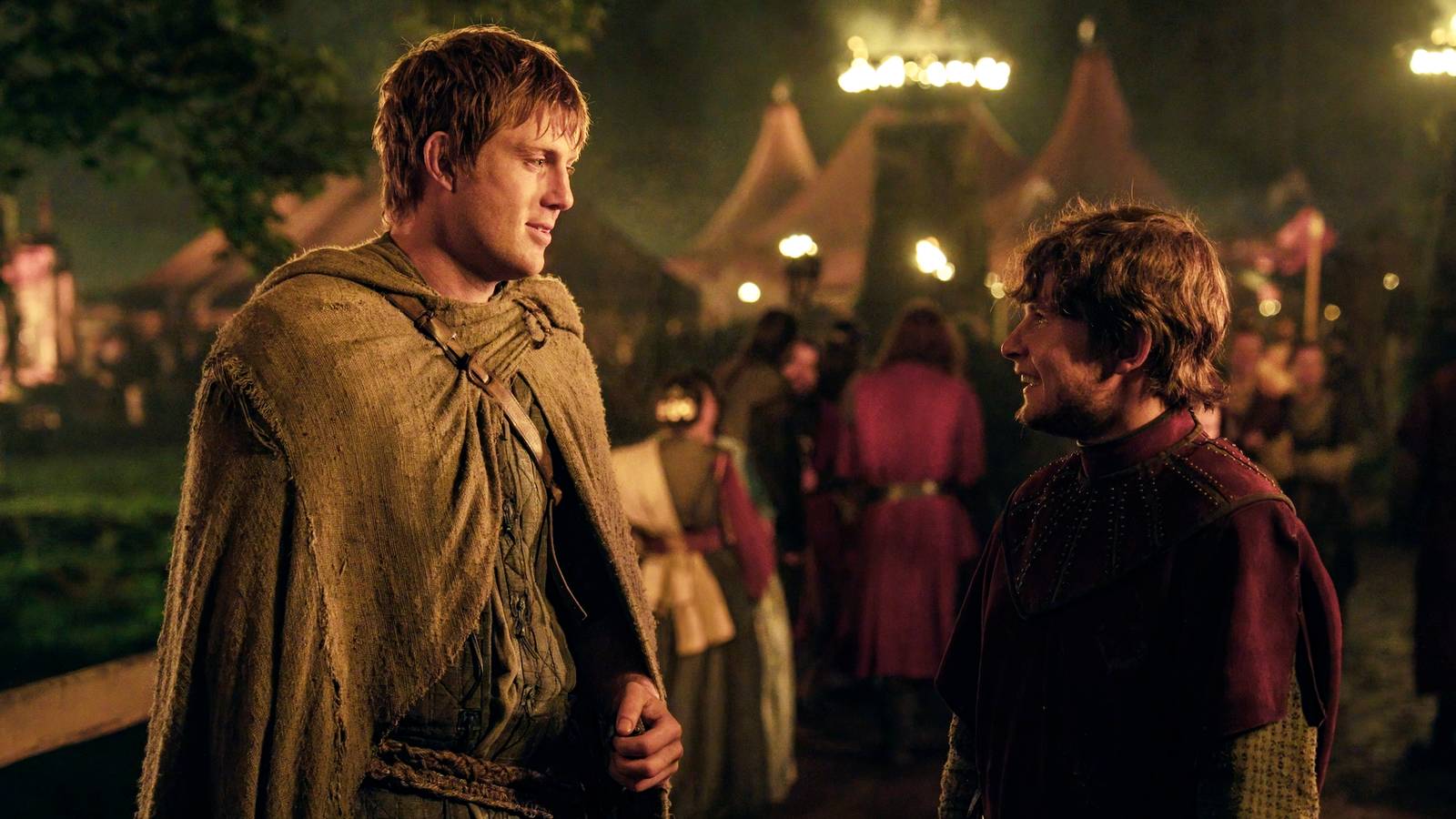 Yetenekli oyuncular, tarihi atmosfer, destansı bir başlangıç