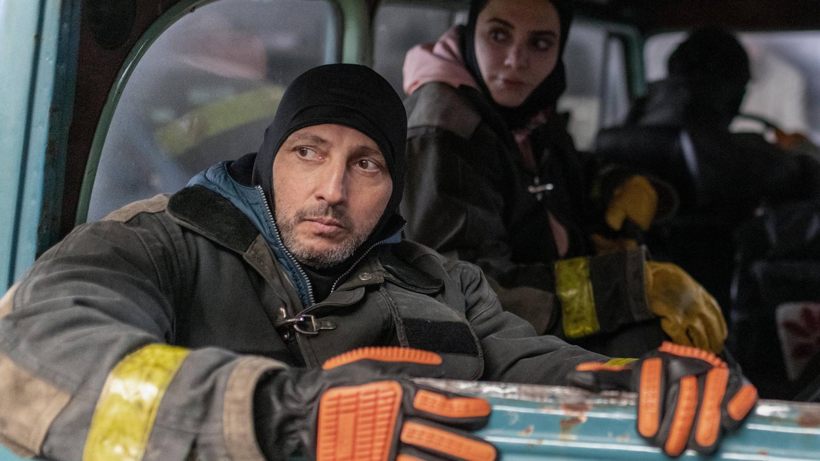 Karanlık gelecek, gerilim dorukta, çizgi roman canlanıyor