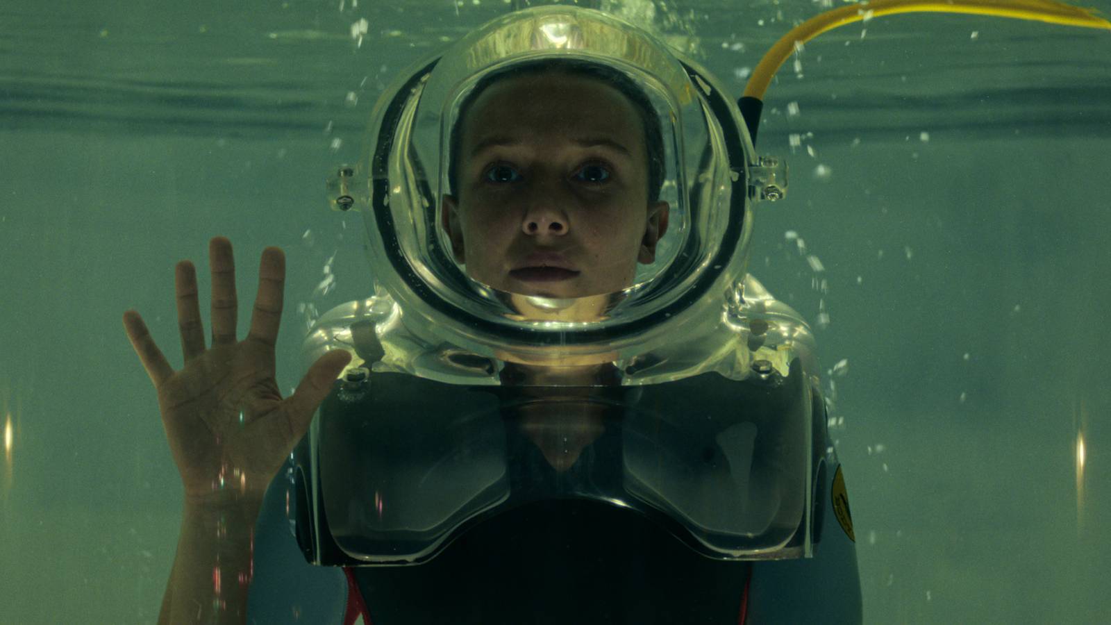 Karanlık izler kaldı, gelecek belirsiz, Hawkins uyuyor mu?