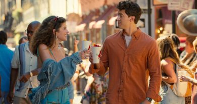 Romantik komediler Netflix'te, Emily Henry hayranları sevince!