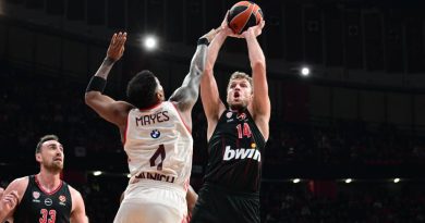 Vezenkov'un performansı, Olympiakos'u zafere taşıdı