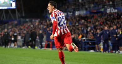 Oyuncular istedi, Lazio yol ayrımında