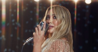 Sahne ışıkları, nostalji rüzgarı, Hilary Duff coşkusu