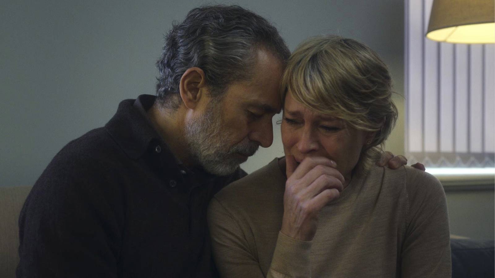 Yeni rolüyle Cooke, gerilimi ustalıkla sunuyor