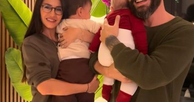 Ailecek mutluluk, kahkahalar, yeni yıl dileği!