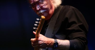 Şaşkınlık, telaş, mucizevi kurtuluş, hasar, garson yaralı