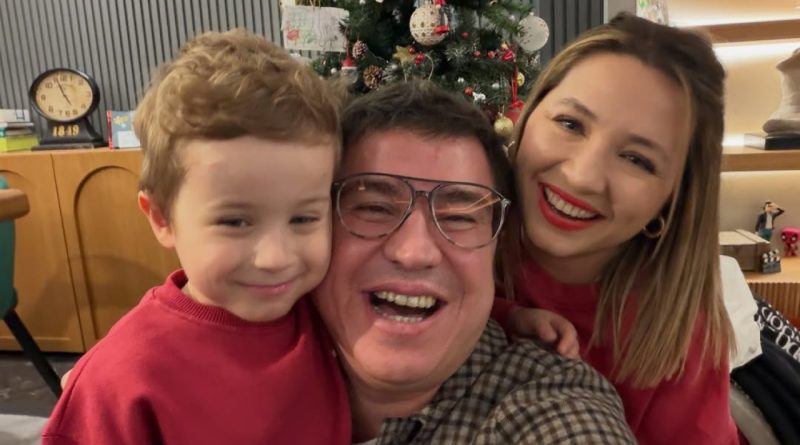 Ailecek neşe, yeni yılın sıcaklığı, aile bağları