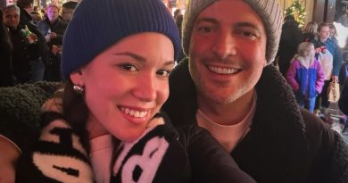 Gülüşler, anılar, yeni bir yıl, aşk kokusu