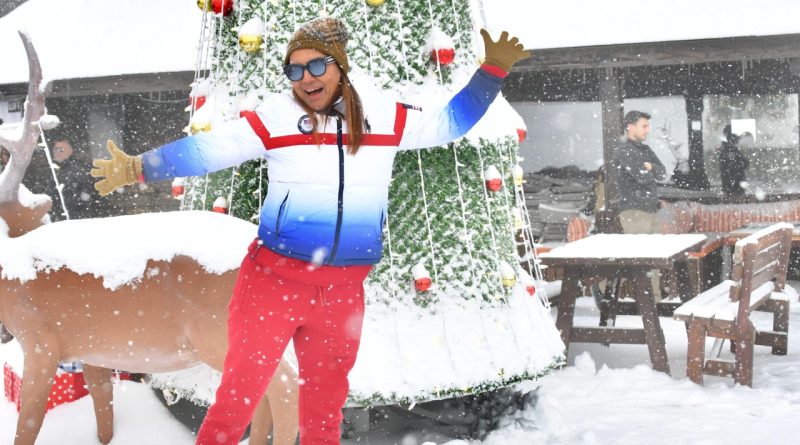 Gülüşler, kucaklaşmalar, yeni bir yıl, umut dolu bir başlangıç