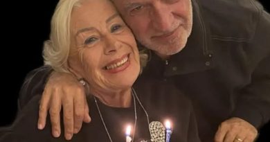 Kalbi paramparça, derin bir sevdanın kaybı